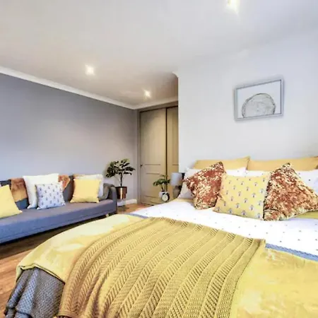 Braemor 4 Bedroom Villa, All En-Suite Arrochar Exterior photo